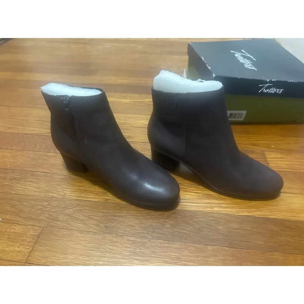Trotters Shannon Leather Chocolate Brown Ankle Boots 8W NWT